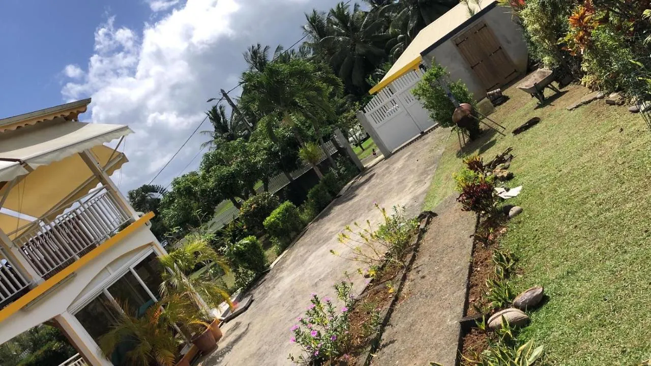 Ti Kaz A Patou, Au Coeur De L'Ile. Daire Baie-Mahault 0*,  Guadeloupe